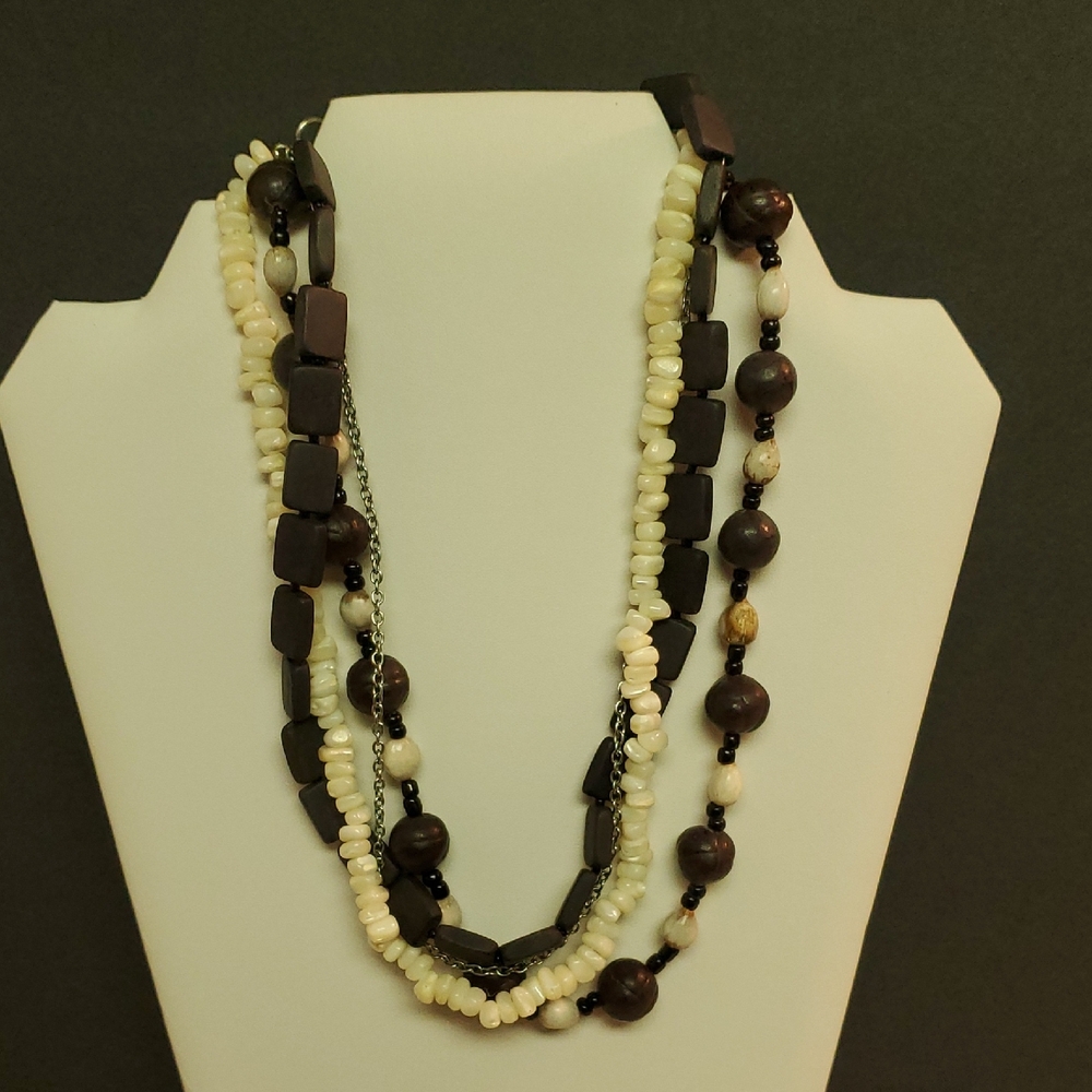 2 For 1 Black & White Beaded Necklaces.